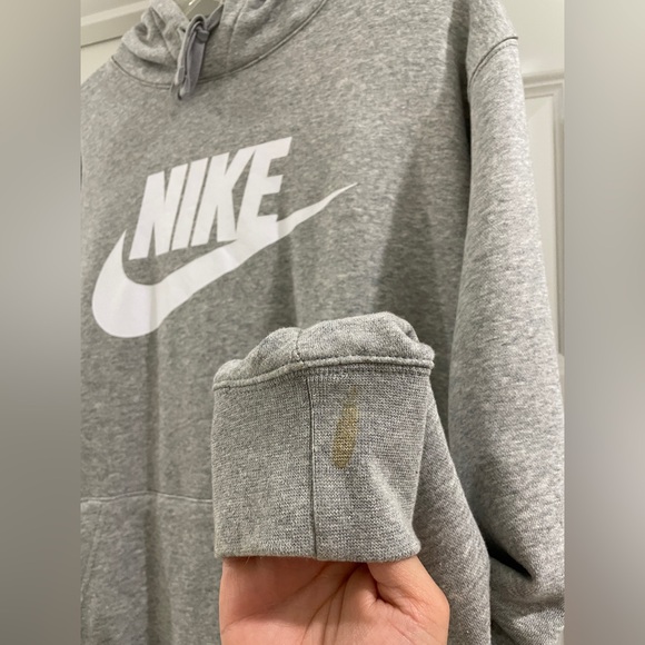Nike Gray Men's Sweater with Small Stain - Picture 4 of 4